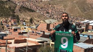 Wanchope Retamoso vistiendo la camiseta de Ferrocarril Palmeiras