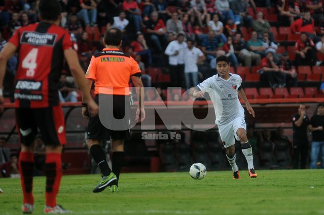 Gerónimo Poblete padece una contractura en los aductores y será exigido para saber cómo responde.