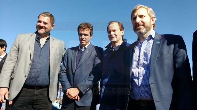 Frigerio recorrió zonas afectadas por la crecida del río Uruguay, en Concordia