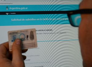 Unificación de subsidios de luz y gas: quiénes dejarán de recibir la asistencia estatal