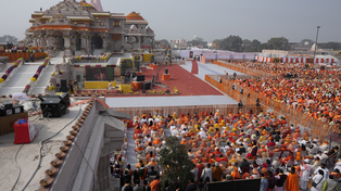 La inauguración del enorme templo dedicado al dios Rama. Modi fue el jefe de ceremonias.&nbsp;