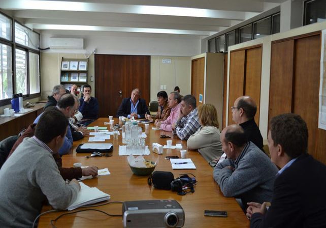 Para saber. Los ediles estuvieron ayer en el INA para informarse acerca de las medidas a tomar / Foto: Prensa Concejo Municipal de Santa Fe