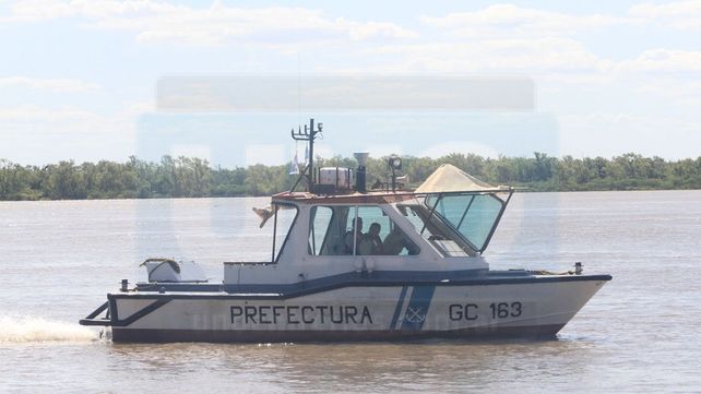 Buscan en el río Uruguay a un prefecto desaparecido