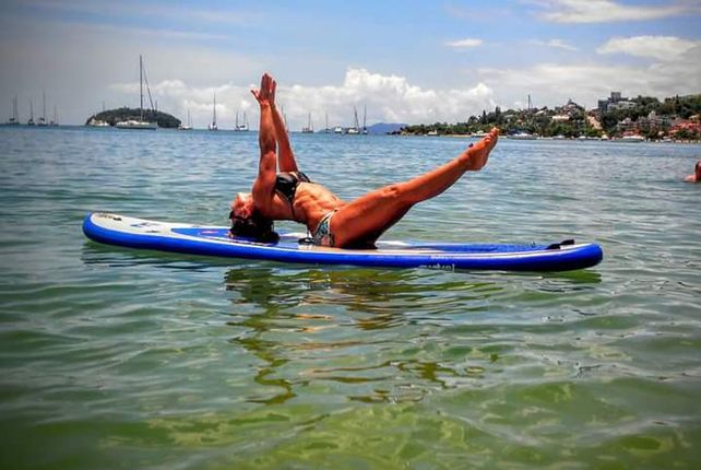 Karina legará a Paraná con cuatro tablas extras para los que quieran probar Sup Yoga.&nbsp;