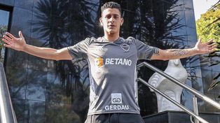 Cristian Pavón fue presentado y este domingo ya tuvo su primera práctica.