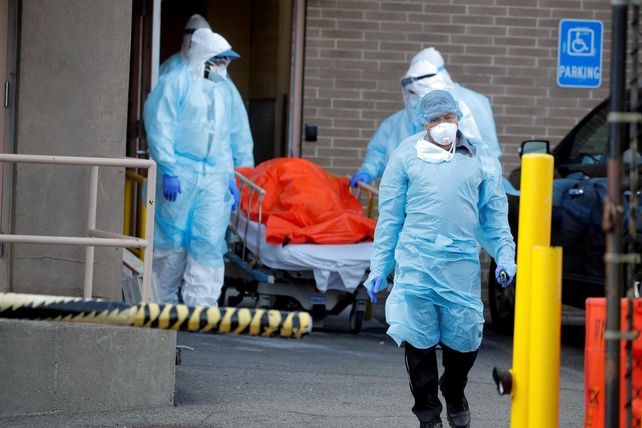 En Salud consideran que el pico del coronavirus llegará a mediados de mayo