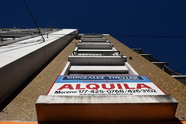 El precio de los alquileres aumentó 83,1% en el año, muy por encima de la inflación general. 