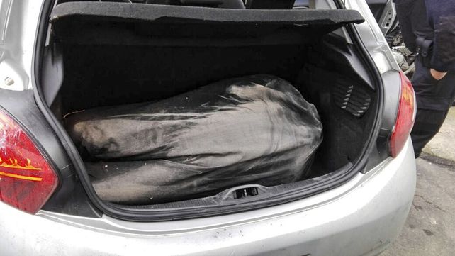 Siniestro. El cuerpo embalado pertenecía a un hombre de unos 40 años.