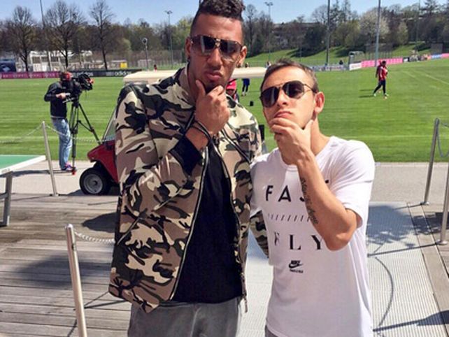 Curioso tuit de Boateng tras las bromas por el gol de Messi