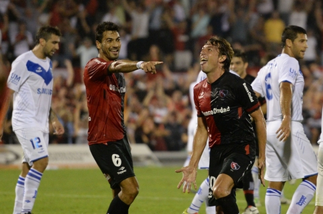 El grito del actual DT. Gabriel Heinze festeja su último tanto con la camiseta rojinegra. Fue ante Vélez en el Coloso en 2014.