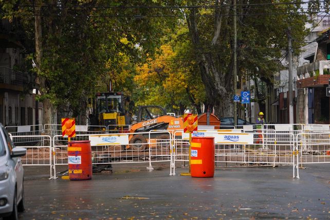La empresa cerró el paso vehicular este martes a la mañana.