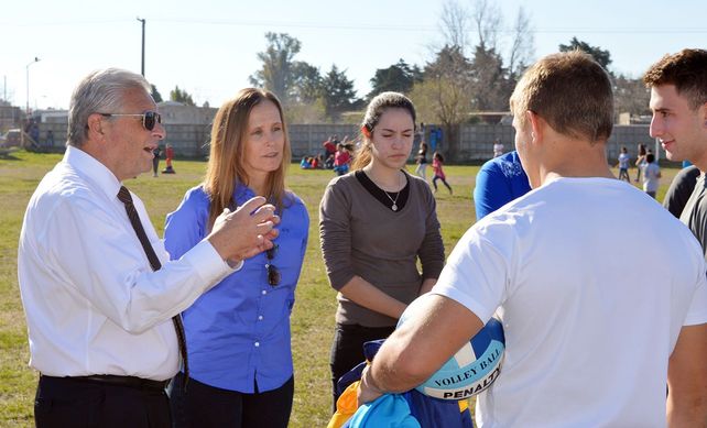 Laurito y Cresto con los entrenadores. &nbsp;