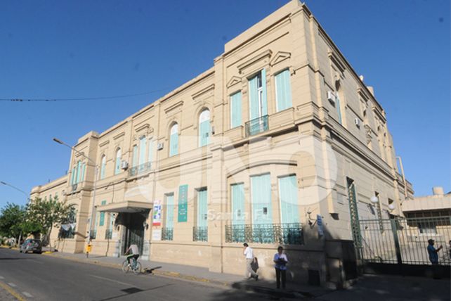 Evoluciona bien la mujer que fue atacada por su ex empleada en barrio Candioti