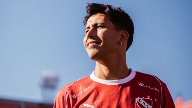 El correntino firmó contrato con Independiente hasta diciembre de 2027.