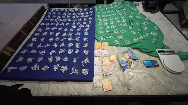 La cocaína encontrada en la casa de zona oeste ya estaba dividida para ser vendida 