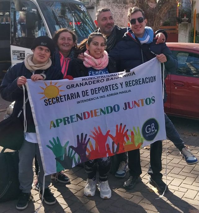 Los atletas que se lanzaron a la pileta y llevaron los colores de Baigorria con un enorme compromiso y emoción fueron: Morena Flemati