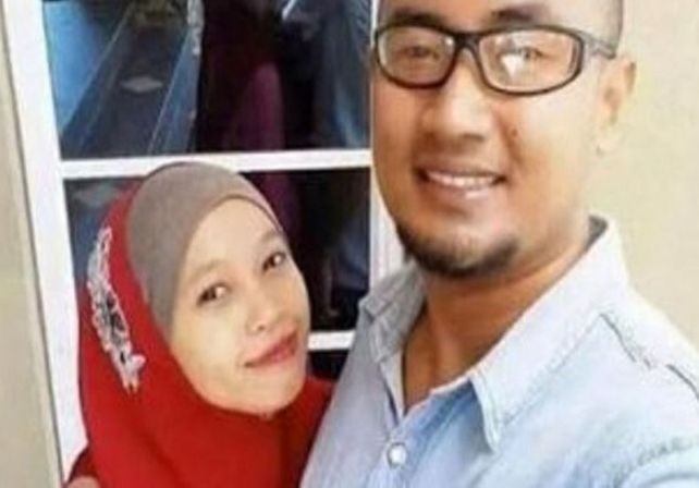 Una selfie paranormal que devuelve una imagen distinta en el espejo se viralizó