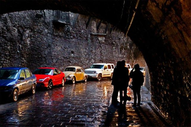 De túneles y callejones a la morbosidad de las momias