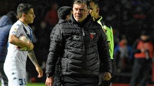 Colón perfila un equipo con cuatro cambios ante Boca