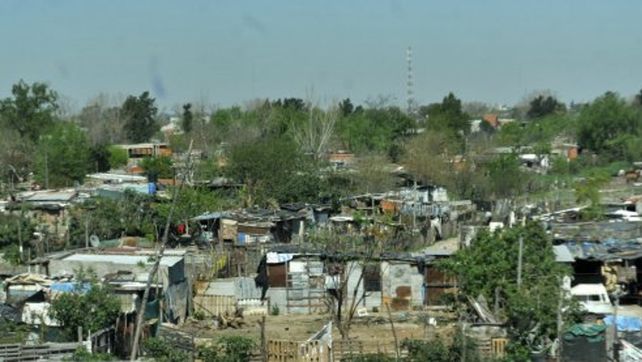 La normativa define como barrio popular a aquellos en los que residan  un mínimo de ocho familias agrupadas o contiguas