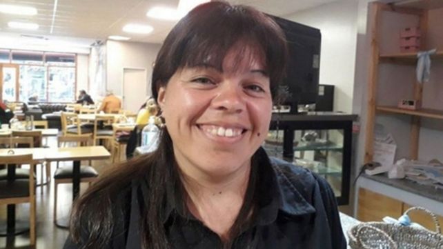Ejemplo de vida. María Arias buscó al dueño y se los devolvió.