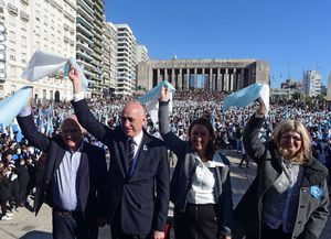 Más de 20 mil chicos de toda la provincia prometieron lealtad a la Bandera