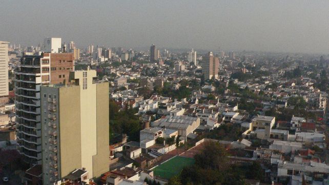Faltan espacios verdes. Proliferan edificios y construcciones sin criterios ni planificación.
