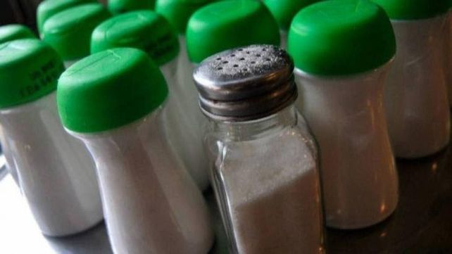 Los restoranes de la ciudad deberán ofrecer “sal dietética”