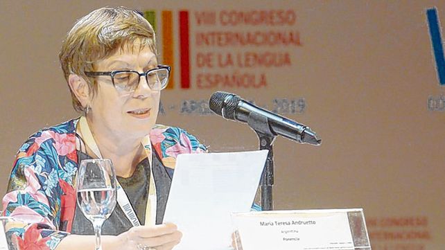 La escritora María Teresa Andruetto dio el discurso de cierre del Congreso de la Lengua Española.
