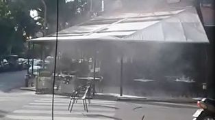 Video: incendio y angustia en un bar de barrio Candioti