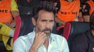 Eduardo Domínguez se va de Colón por la ventana y no por la puerta grande y con la alfombra roja como debía ser.