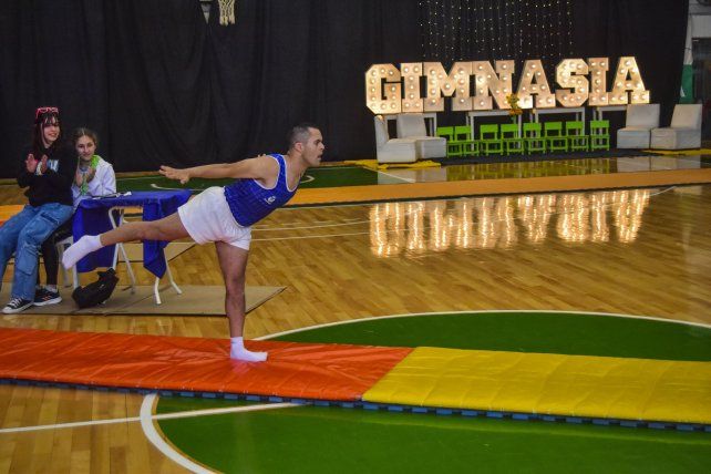 Santi es un amante del deporte.