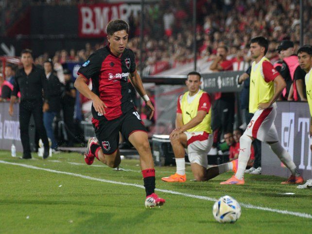 Valentino Acuña podría dejar Newells en las próximas horas.