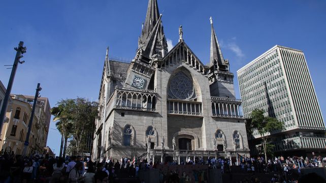 La catedral de Manizales sufrió importantes daños./ AP