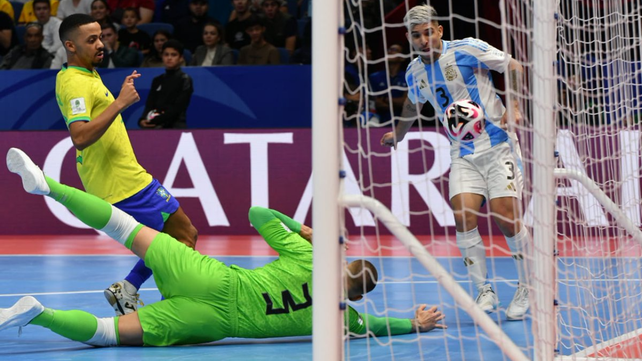 Argentina no pudo con Brasil en Uzbekistán