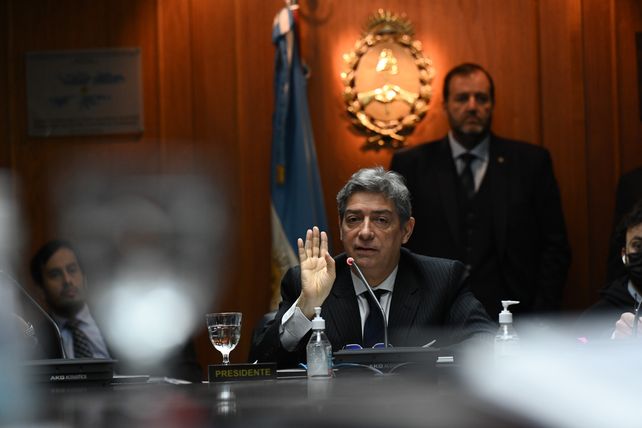 El santafesino Rosatti, titular de la Corte, es blanco de objeciones.
