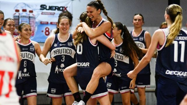 El festejo de las chicas de Náutico Sportivo Avellaneda