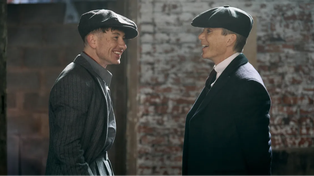Cillian Murphy se vuelve a poner la boina de Tommy Shleby para la película Peaky Blinders: The Immortal Man que llega a Netflix este mes