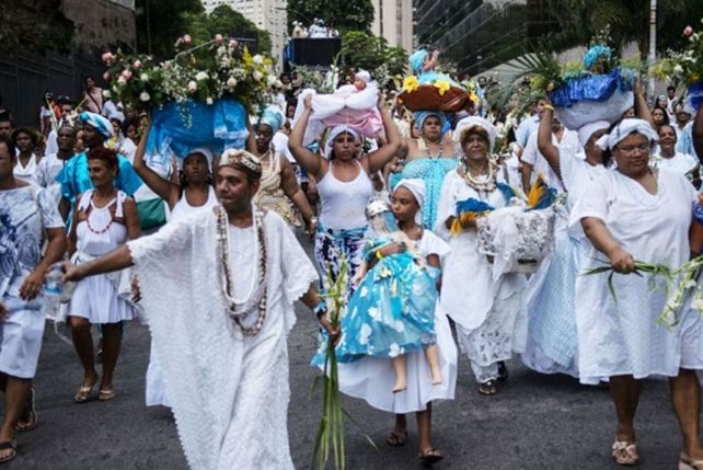 Brasil rinde homenaje a la diosa del mar