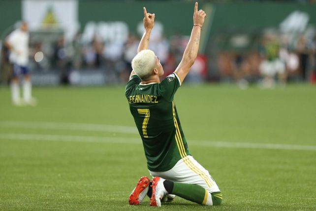 El mensaje de Brian Fernández confirmando su arribo a Colón en redes sociales