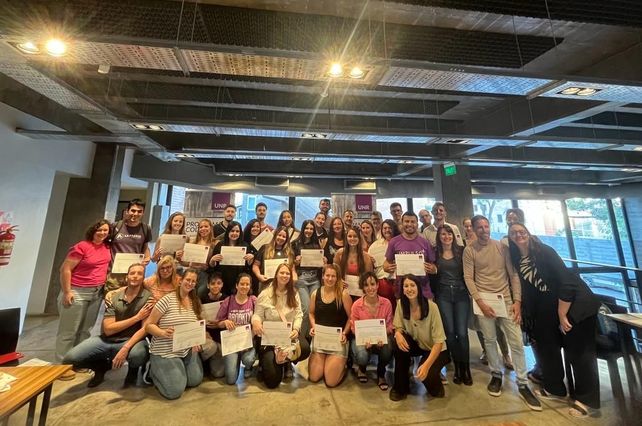 El trabajo realizado por el equipo de tutoras y tutores que integran Codo a Codo fue reconocido por la UNR.