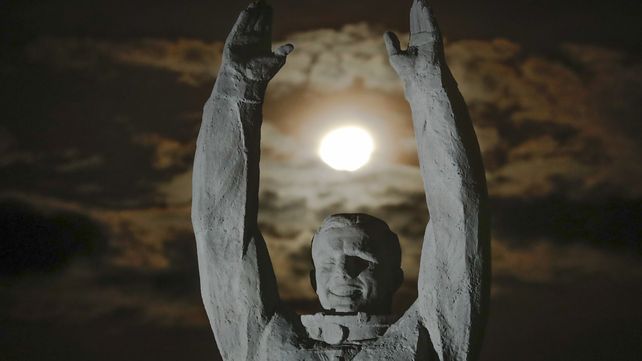 Así se ve la Superluna por el mundo
