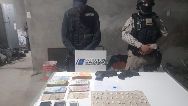 Efectivos de Prefectura tras los allanamientos
