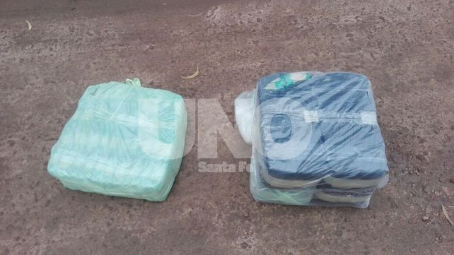En un camión transportaba 30 kilos de hojas de coca disimulados entre bolsas de azúcar