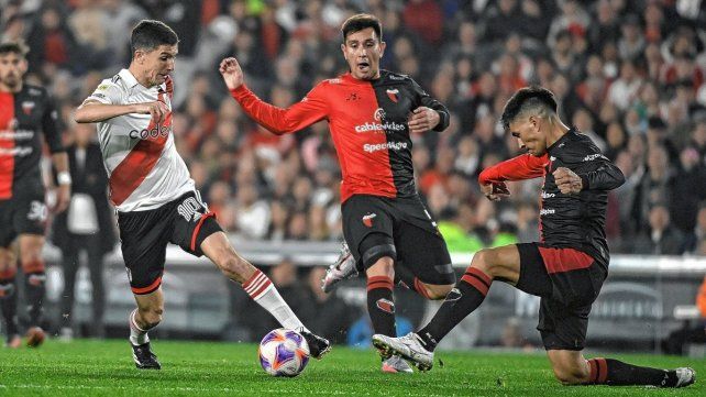 Colón planteó un esquema defensivo