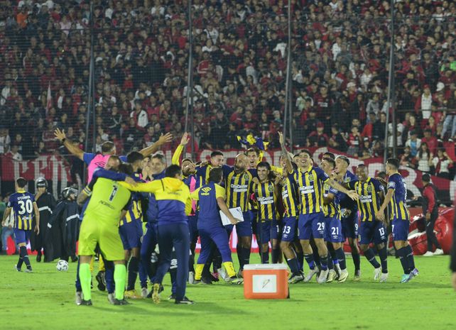 Central buscará extender su buena racha ante Huracán tras haber ganado un nuevo clásico.