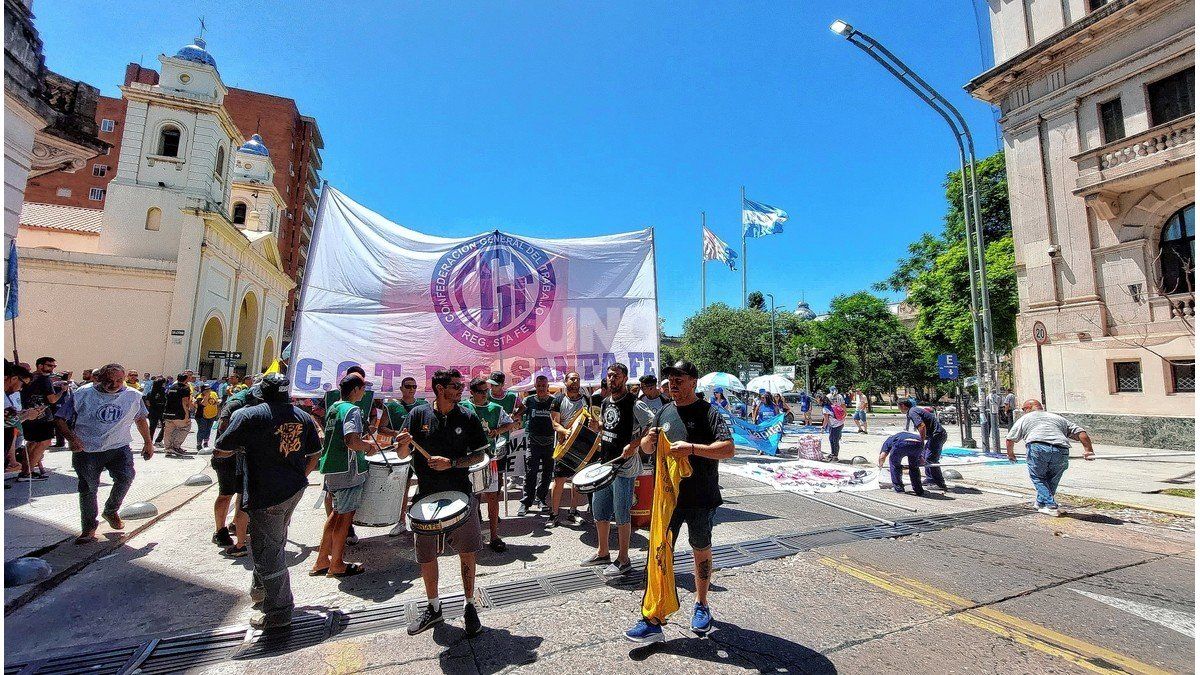 La CGT Santa Fe se suma a la marcha universitaria de este jueves y anticipa una amplia movilización sindical