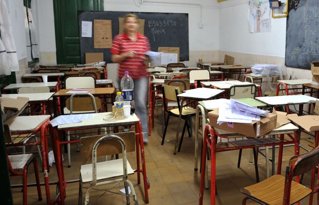 Los maestros de las escuelas públicas de la provincia no darán clases el 4 de abril.