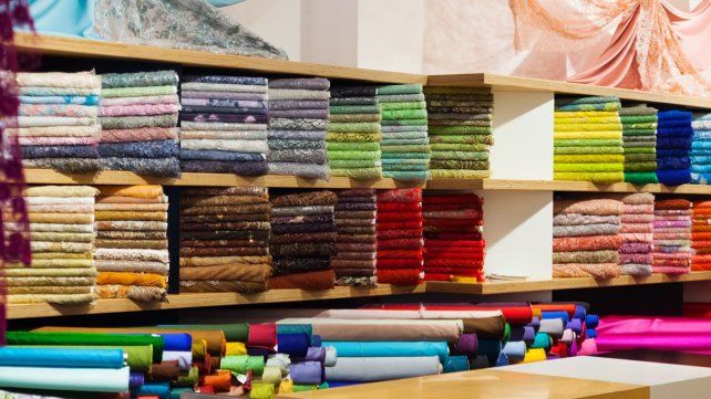 Ropa y calzado del rubro textiles pasarán del 35% al 20%; telas del 26% al 18%; y los distintos tipos de hilados del 18% a entre el 12% y el 16%