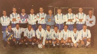Foto del equipo del Jockey Club en la gira europea 1980